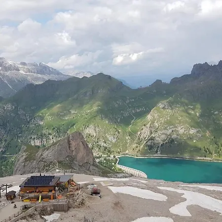 Szálloda Soreghes Gran Campitello di Fassa